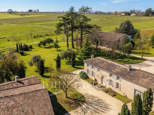Schloss zum Kauf 910.000 € 8 Zimmer 200 m² 300.000 m² Grundstück Saint-Aubin-de-Branne 33420