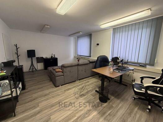 Bürofläche zur Miete 10 € 2 Zimmer 42 m² Bürofläche Hummelsbüttel Hamburg 22339