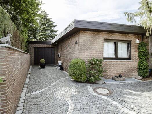 Bungalow zum Kauf 839.000 € 7 Zimmer 255 m² 943 m² Grundstück frei ab 01.11.2026 Heepen Heepen 33719