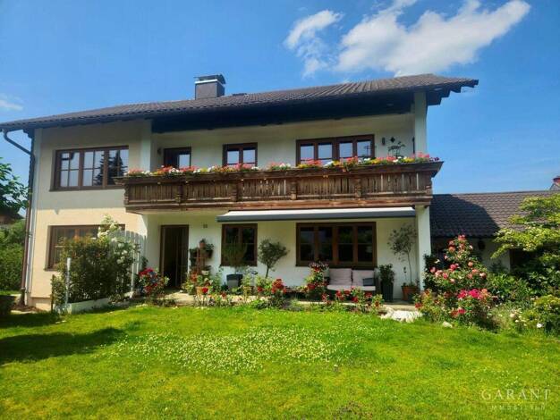 Mehrfamilienhaus zum Kauf 984.000 € 7 Zimmer 209 m² 1.117 m² Grundstück Oberteisendorf Teisendorf 83317