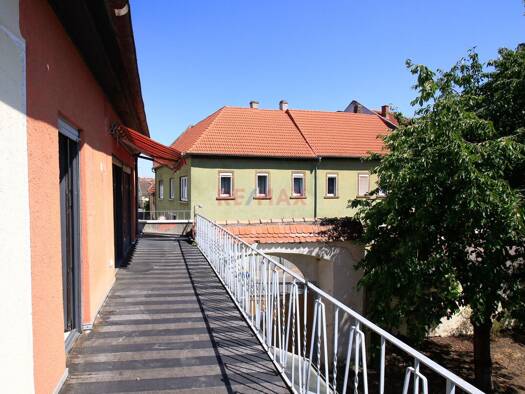 Haus zum Kauf 499.000 € 9 Zimmer 214 m² 474 m² Grundstück Herrnsheim Worms 67550