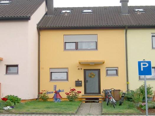 Reihenhaus zur Miete 1.550 € 5 Zimmer 142 m² 150 m² Grundstück frei ab 15.12.2025 Großgartach Leingarten 74211