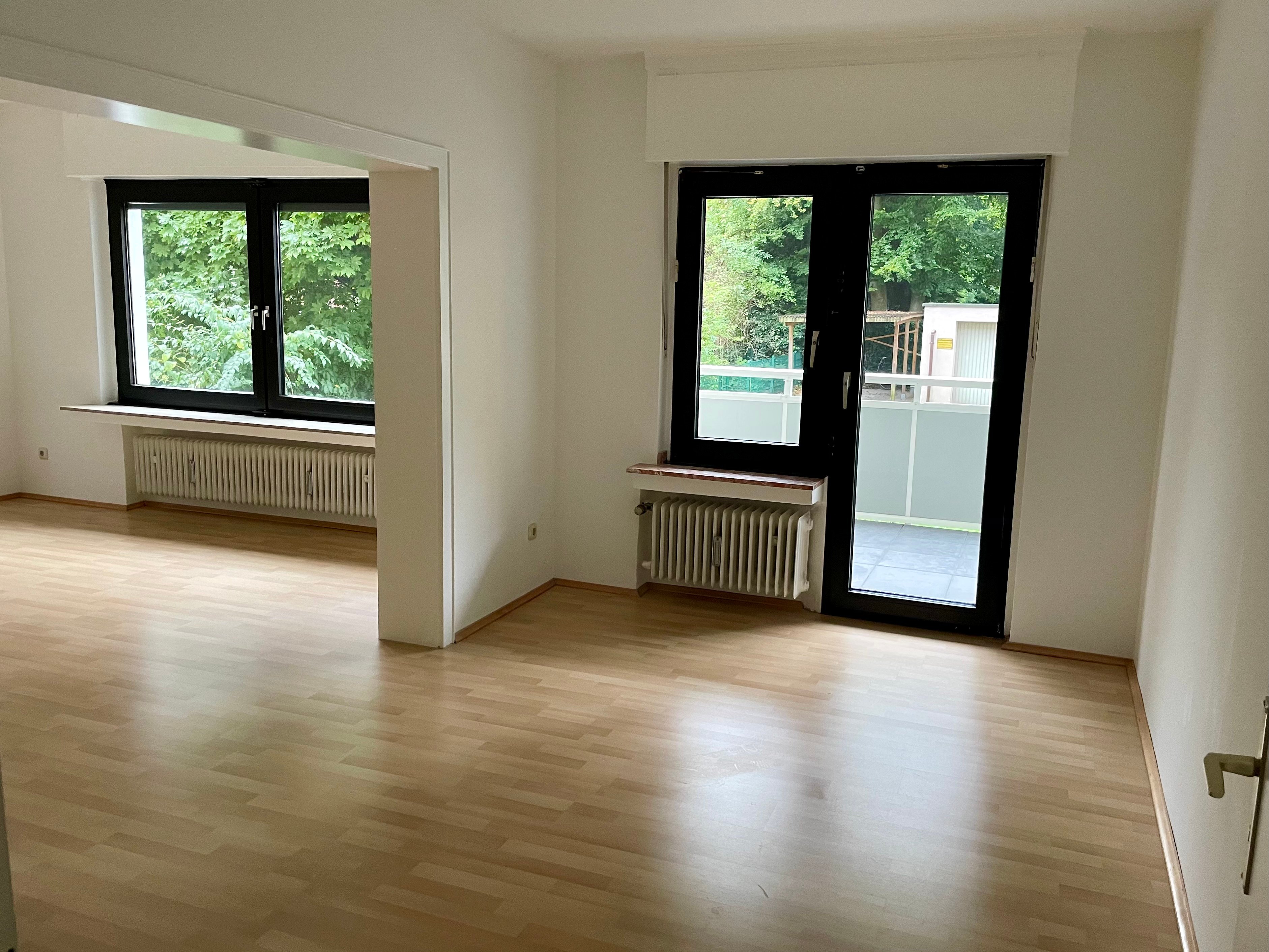 Wohnung zur Miete 690 € 2,5 Zimmer 79 m²<br/>Wohnfläche EG<br/>Geschoss Bergerhauser Str. 2 Huttrop Essen 45136