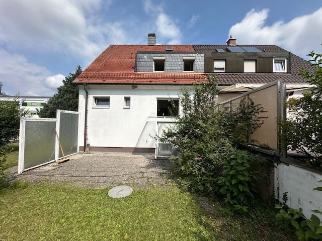 Doppelhaushälfte zum Kauf 450.000 € 5 Zimmer 90 m²<br/>Wohnfläche 349 m²<br/>Grundstück ab sofort<br/>Verfügbarkeit Zerzabelshof Nürnberg 90480