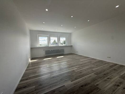 Wohnung zur Miete 900 € 3 Zimmer 95 m² Geschoss 2/3 frei ab 01.10.2026 Neuhäusel 56335