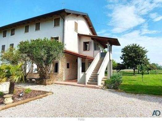 Bauernhaus zum Kauf 490.000 € 8 Zimmer 190 m² 6.500 m² Grundstück Caorle 30021