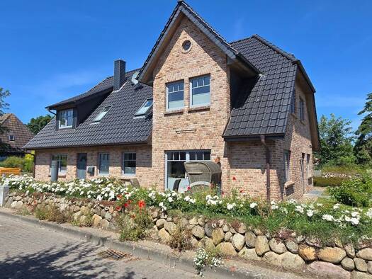 Maisonette zur Miete 2.600 € 3 Zimmer 120 m² Geschoss EG/2 frei ab 01.03.2026 Westerland Sylt 25980