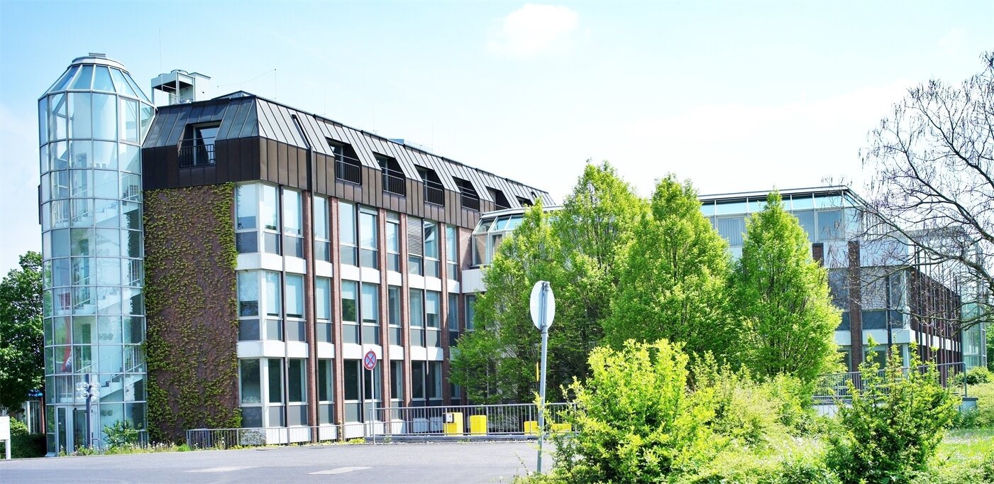 Bürofläche zur Miete 10 € 700 m²<br/>Bürofläche ab 700 m²<br/>Teilbarkeit Sulzbach 65843