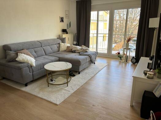 Wohnung zur Miete 355 € 2 Zimmer 60 m² Geschoss 2/3 frei ab 01.05.2026 Chemnitzer Straße 76 b Limbach-Oberfrohna 09212