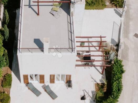 Haus zum Kauf 800.000 € 4 Zimmer 188 m² Splitska, Supetar Supetar