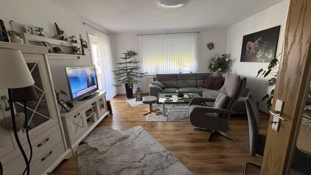 Wohnung zum Kauf 73.355 € 2 Zimmer 63 m² 1. Geschoss Leubnitz Werdau 08412