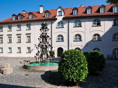 Wohnung zur Miete 905 € 2 Zimmer 69,2 m² 2. Geschoss frei ab 16.08.2025 Fischergasse 1 c Insel Lindau 88131