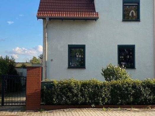 Doppelhaushälfte zum Kauf 190.000 € 6 Zimmer 147 m² 581 m² Grundstück Burgwerben Weißenfels 06667