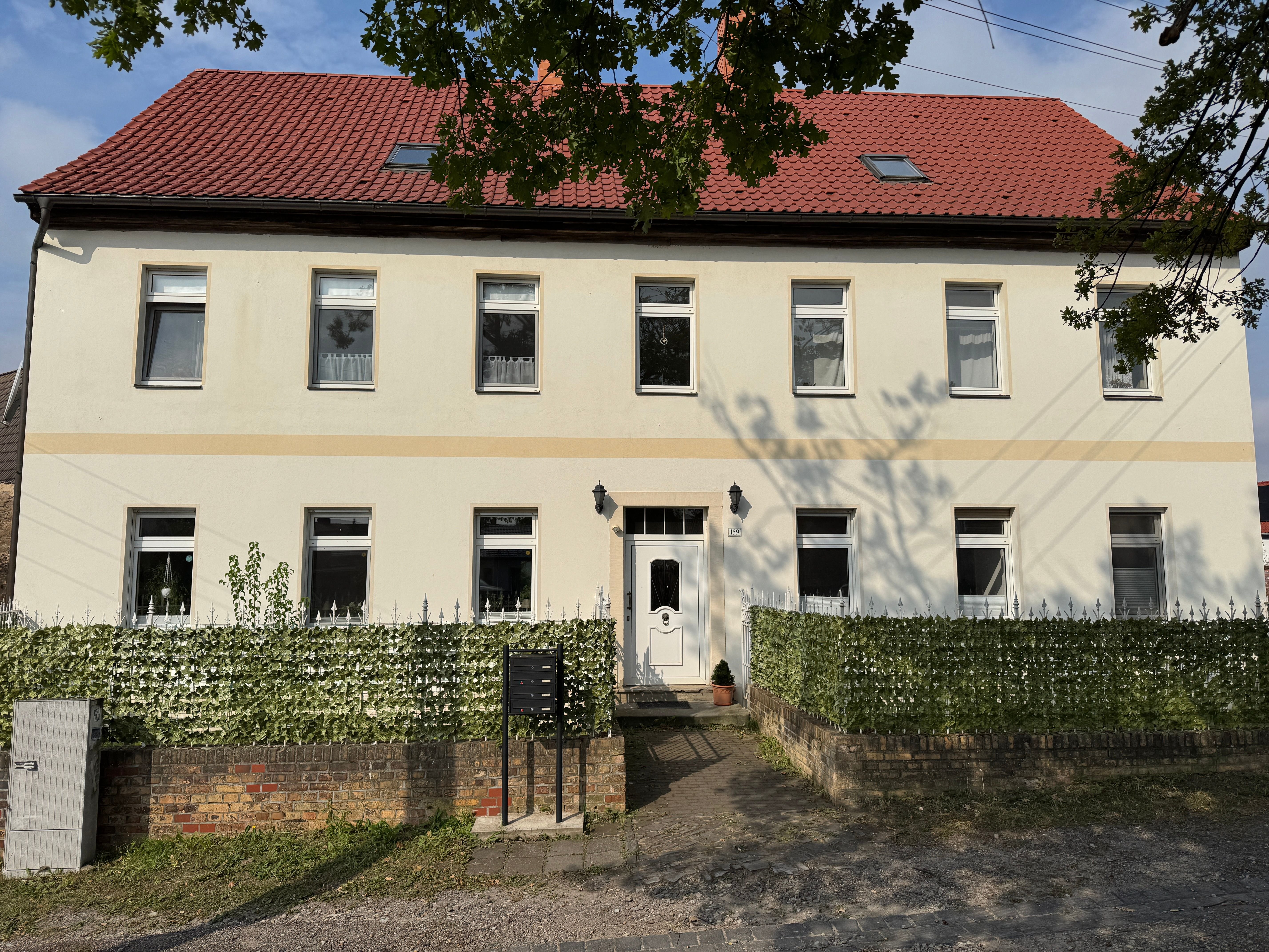 Mehrfamilienhaus zum Kauf 250.000 € 8 Zimmer 209 m²<br/>Wohnfläche 3.358 m²<br/>Grundstück Ernst Thälmann Ring 159 Beesenlaublingen Könnern 06420