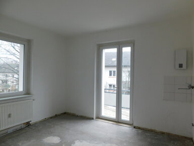 Wohnung zur Miete 800 € 3 Zimmer 82,8 m² 1. Geschoss frei ab 09.02.2025 Ripshorster Str. 318 A Dellwig Essen 45357