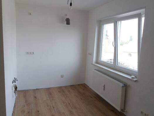 Wohnung zur Miete 675 € 3 Zimmer 75 m² Geschoss 2/3 frei ab 01.09.2026 Neuhof Neuhof 36119