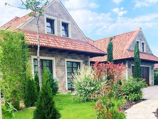 Villa zum Kauf provisionsfrei 1.189.800 € 10 Zimmer 450 m² 2.300 m² Grundstück frei ab sofort Zamárdi 8621