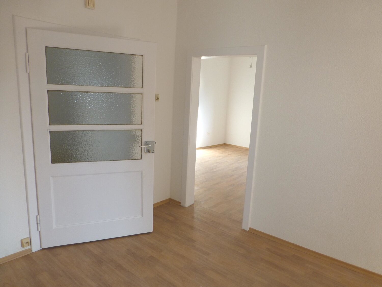 Wohnung zur Miete 690 € 3 Zimmer 90 m²<br/>Wohnfläche 1.<br/>Geschoss 01.02.2025<br/>Verfügbarkeit Mitte-Süd, Bez. 1145 Zweibrücken 66482