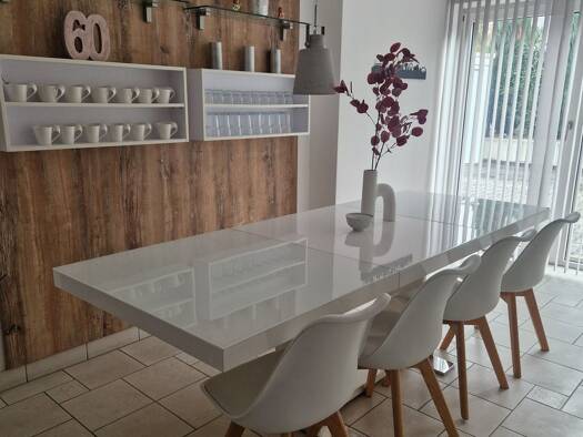 Terrassenwohnung zur Miete 1.350 € 3,5 Zimmer 90 m² Geschoss EG/2 frei ab 01.11.2026 Straubing Straubing 94315