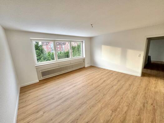Wohnung zur Miete 795 € 4 Zimmer 92,5 m² frei ab sofort Leer 26789