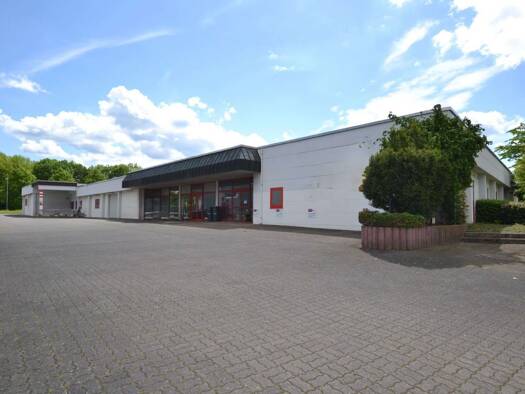 Produktionshalle zum Kauf als Kapitalanlage geeignet 3.500.000 € 2.635 m² 5.090 m² Grundstück Max-Planck-Straße 1 Holzminden Holzminden 37603
