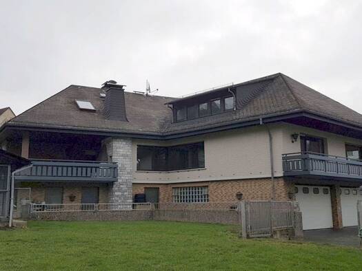 Bungalow zum Kauf als Kapitalanlage geeignet 449.999 € 10 Zimmer 320 m² 1.500 m² Grundstück Wolfenhausen Weilmünster 35789