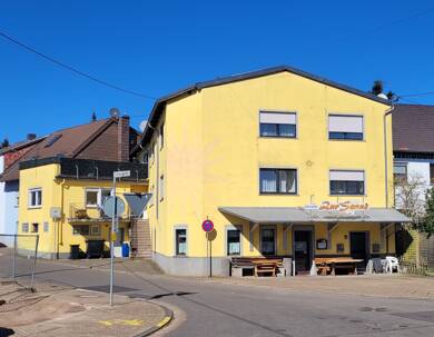 Wohn- und Geschäftshaus zum Kauf als Kapitalanlage geeignet 499.000 € 16 Zimmer 720 m² 600 m² Grundstück Hauptstrasse 256 Lauterbach Völklingen 66333
