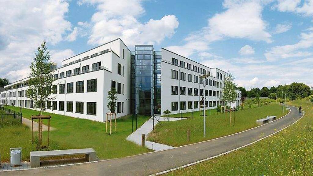 Penthouse zur Miete 2.030 € 4 Zimmer 161 m² 3. Geschoss frei ab 01.05.2026 Menuhinstr. 8 Gronau Bonn 53113