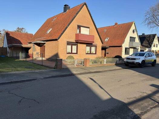 Mehrfamilienhaus zum Kauf 299.000 € 6 Zimmer 127 m² 951 m² Grundstück Rekum Bremen / Rekum 28777