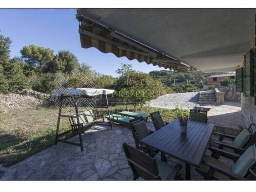 Haus zum Kauf 295.000 € 4 Zimmer 120 m² Solta