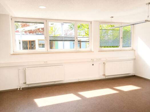 Bürofläche zur Miete 850 € 2 Zimmer 82 m² Bürofläche teilbar von 34 m² bis 48 m² Gersweilerstraße 1 Falkenheim Südliche Außenstadt 90469