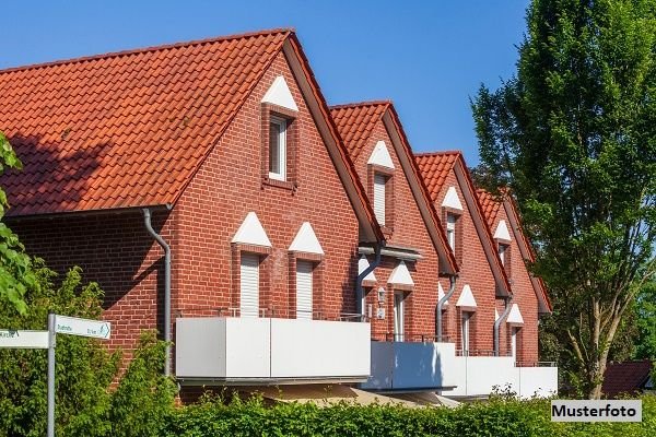 Mehrfamilienhaus zum Kauf 145.000 € 8 Zimmer 175 m²<br/>Wohnfläche 209 m²<br/>Grundstück Bad Salzuflen Bad Salzuflen 32105