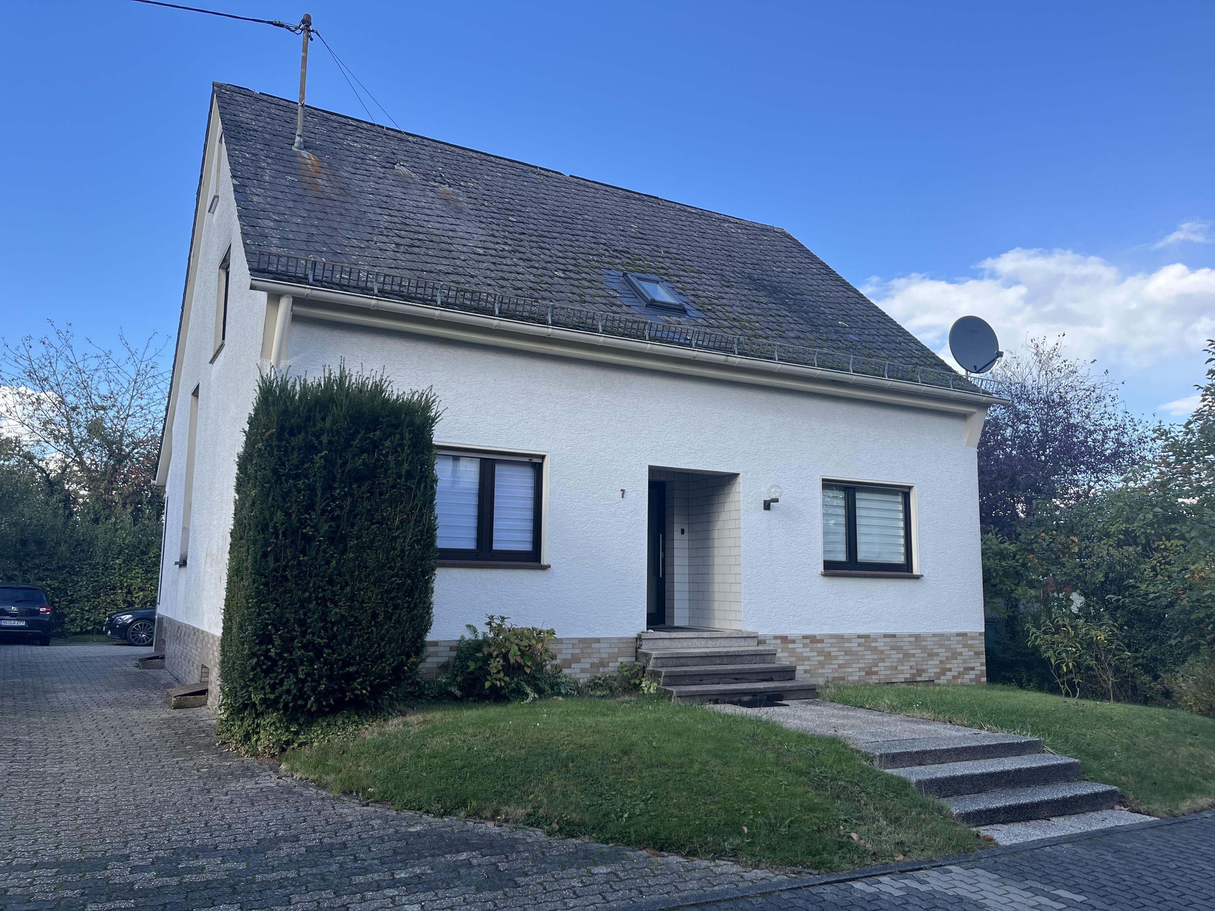 Einfamilienhaus zum Kauf 249.000 € 5 Zimmer 105 m²<br/>Wohnfläche 601 m²<br/>Grundstück Krunkel 56593