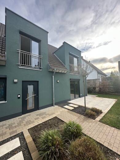 Mehrfamilienhaus zum Kauf 709.000 € 6 Zimmer 165 m² 360 m² Grundstück frei ab sofort Möhrendorf Möhrendorf 91096