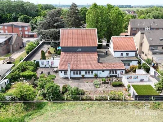 Haus zum Kauf 877.000 € 9 Zimmer 511 m² 2.328 m² Grundstück Niederzier 52382