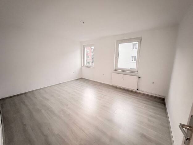 Wohnung zur Miete 640 € 2 Zimmer 60 m² 1. Geschoss frei ab sofort Haskenstraße 22 Altendorf Essen 45143