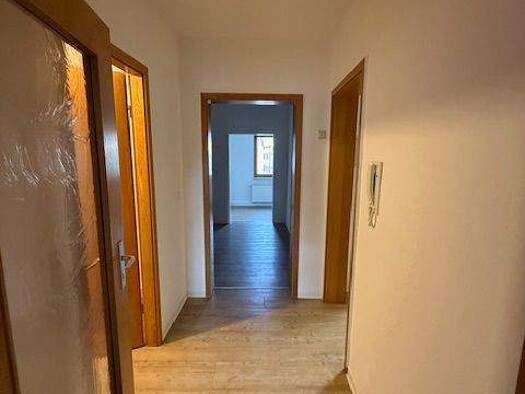 Wohnung zur Miete 488 € 4 Zimmer 65 m² 2. Geschoss frei ab sofort Markt 17 Apolda 99510