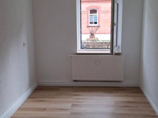 Wohnung zur Miete 315 € 2 Zimmer 48 m² Geschoss EG/3 frei ab sofort Tuchmacherstraße 45 Pößneck,Stadt Pößneck 07381