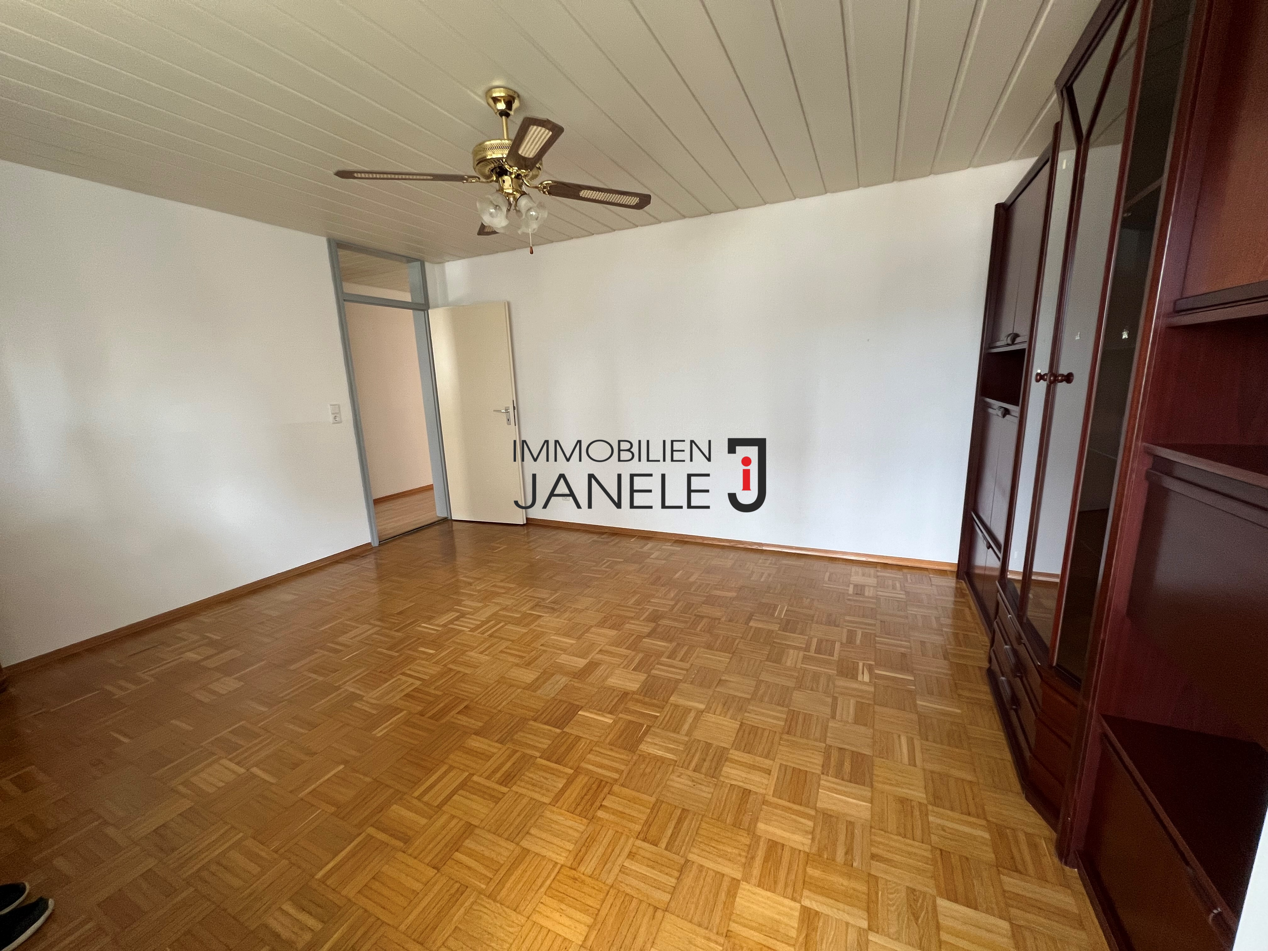 Wohnung zum Kauf 260.000 € 3 Zimmer 69 m²<br/>Wohnfläche 3.<br/>Geschoss ab sofort<br/>Verfügbarkeit Mittlerer Westen Regensburg 93047