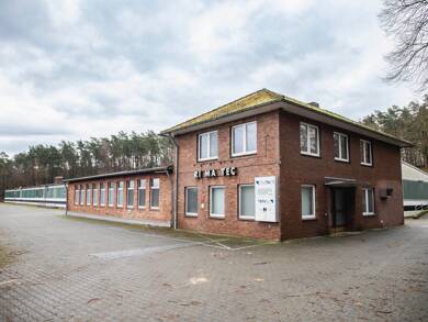 Lagerhalle zum Kauf 580.000 € 3.665,5 m² Lagerfläche Riskau Dannenberg (Elbe) 29451