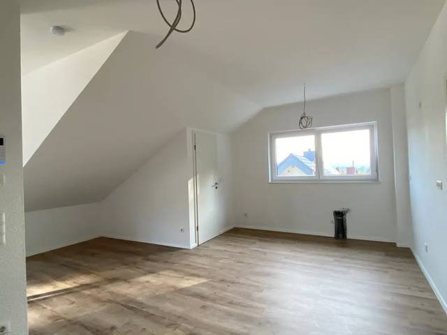 Wohnung zum Kauf provisionsfrei 170.000 € 4 Zimmer 144 m²<br/>Wohnfläche ab sofort<br/>Verfügbarkeit Beethovenstraße Linz Linz am Rhein 53545