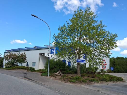 Lagerhalle zum Kauf als Kapitalanlage geeignet 895.000 € 639 m² 4.160 m² Grundstück teilbar von 101 m² bis 639 m² Süderbrarup 24392