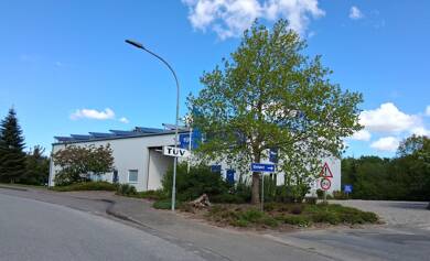 Lagerhalle zum Kauf als Kapitalanlage geeignet 895.000 € 639 m² 4.160 m² Grundstück teilbar von 101 m² bis 639 m² Süderbrarup 24392