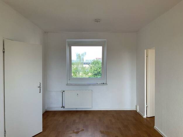 Wohnung zur Miete 394 € 3 Zimmer 66,4 m² 3. Geschoss frei ab 15.11.2026 Breisgaustraße 29 Grünau-Mitte Leipzig 04209
