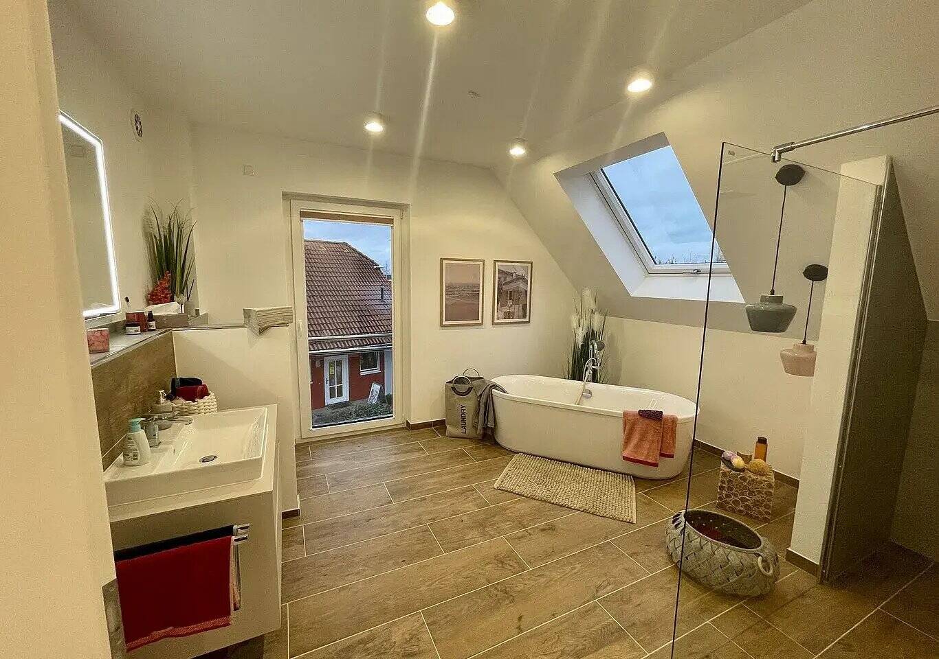 Immobilie in Werbach - Modernes Einfamilienhaus in Werbach - Individuell projektiert und energieeffizient gestaltet - Bild 4