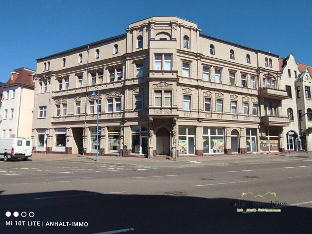 Wohnung zur Miete 325 € 2 Zimmer 46,5 m² 2. Geschoss frei ab sofort Walther-Rathenau-Straße 58 Bitterfeld 06749