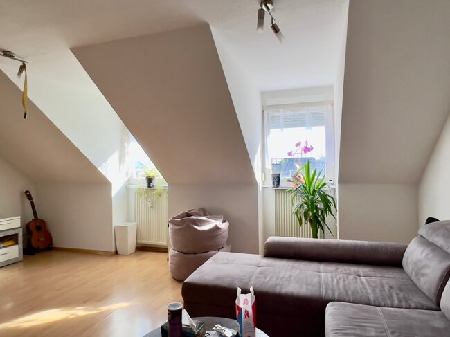 Wohnung zur Miete 650 € 2 Zimmer 62 m²<br/>Wohnfläche 5.<br/>Geschoss 01.01.2025<br/>Verfügbarkeit Friedlingen Weil am Rhein 79576