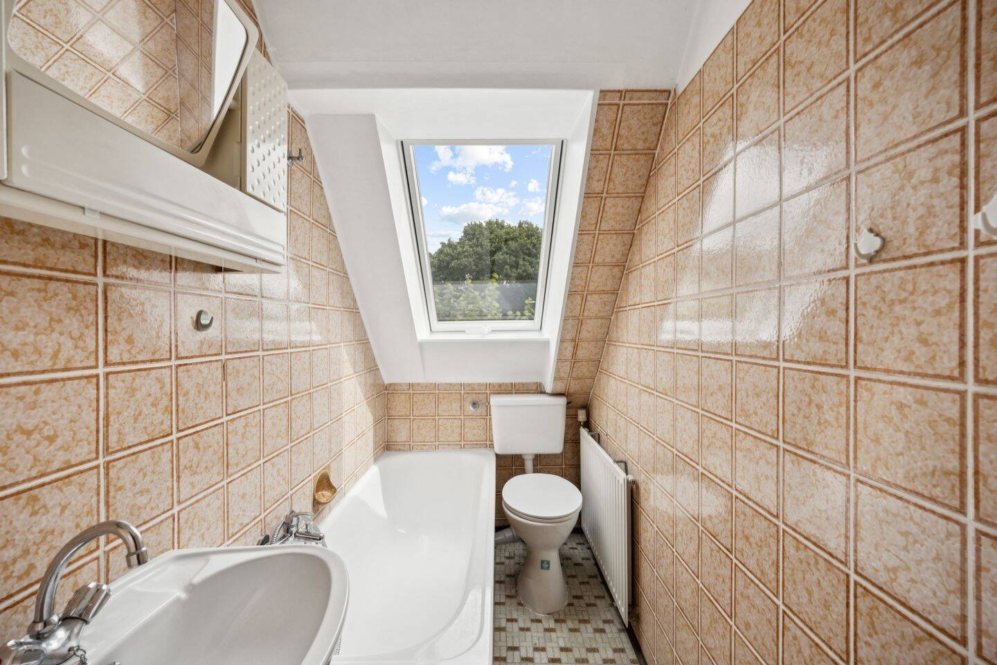 Property thumbnail 12