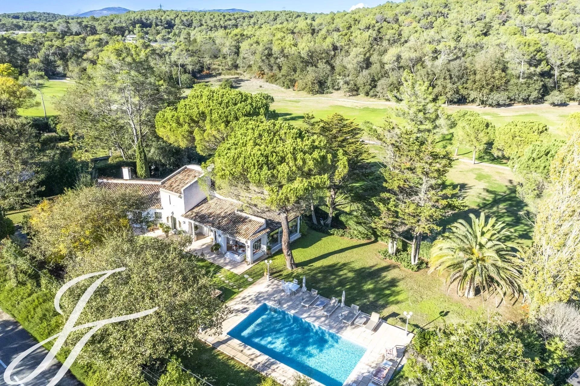 Einfamilienhaus zur Miete 6.000 € 8 Zimmer 210 m²<br/>Wohnfläche 2.400 m²<br/>Grundstück Les Colles-Camp Lauvas-Font de l'Orme Mougins 06250