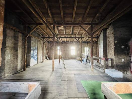 Lagerhalle zur Miete 6 € 118 m² Lagerfläche Charlottenburg Berlin 12459